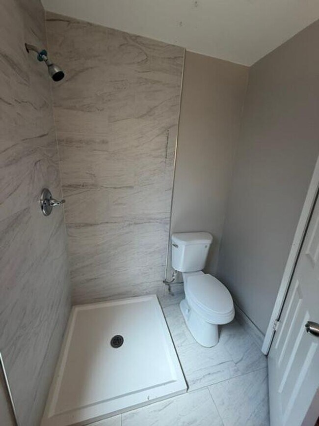 Building Photo - 4556 Beechnut Way