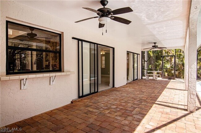 Building Photo - 6113 Deer Run