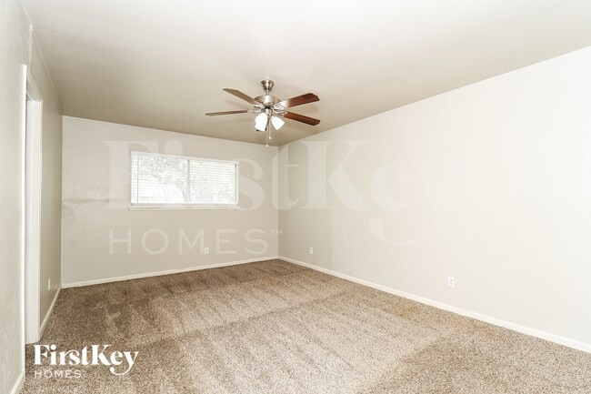 Building Photo - 2918 Rayswood Dr