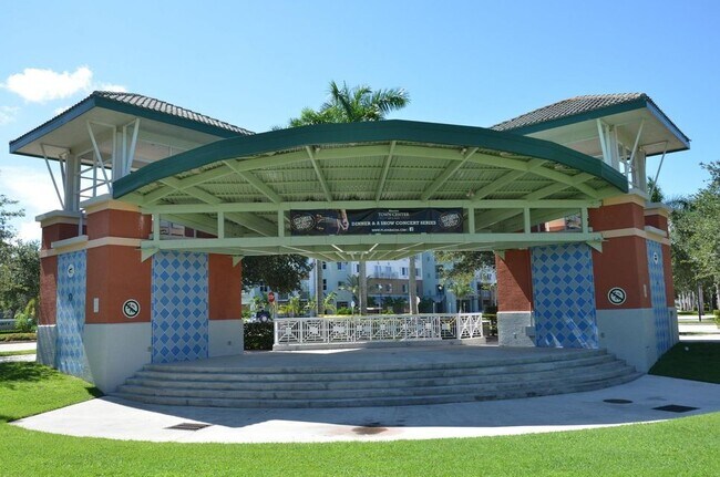 Primary Photo - 4162 Stadium Dr