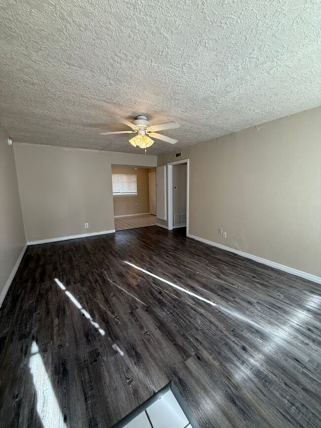 Building Photo - Charming 2 bedroom, 1 bathroom home in Norman