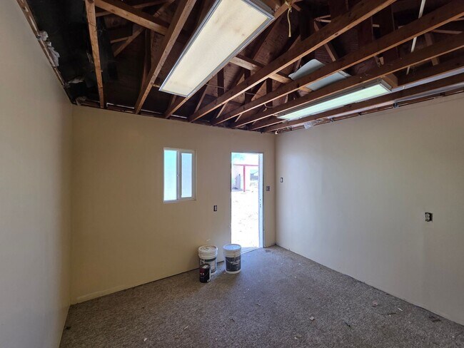 Building Photo - Queen Creek 3 bed / 2 bath on just under 5 Acres! No HOA!
