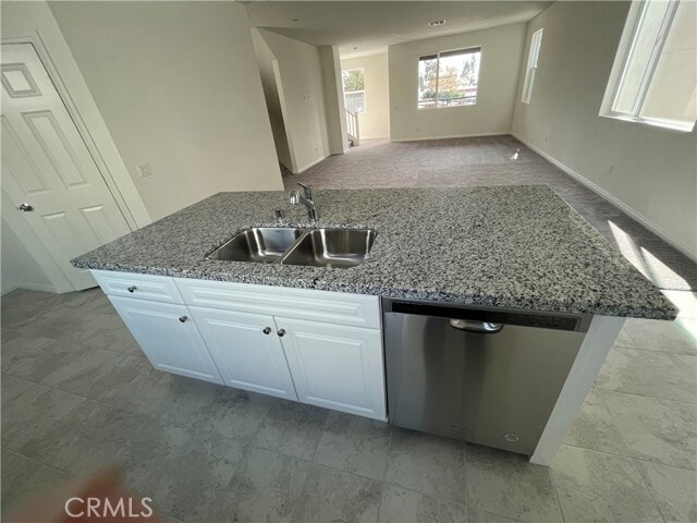 Building Photo - 913 E 2nd St