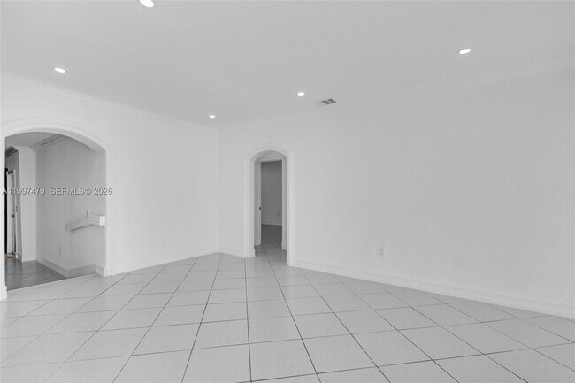 Building Photo - 201 SW 51st Ct