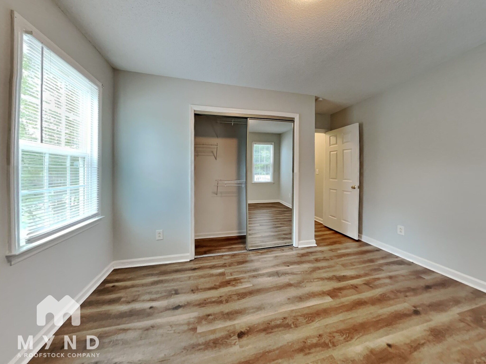 Building Photo - 1937 Indianwood Ct