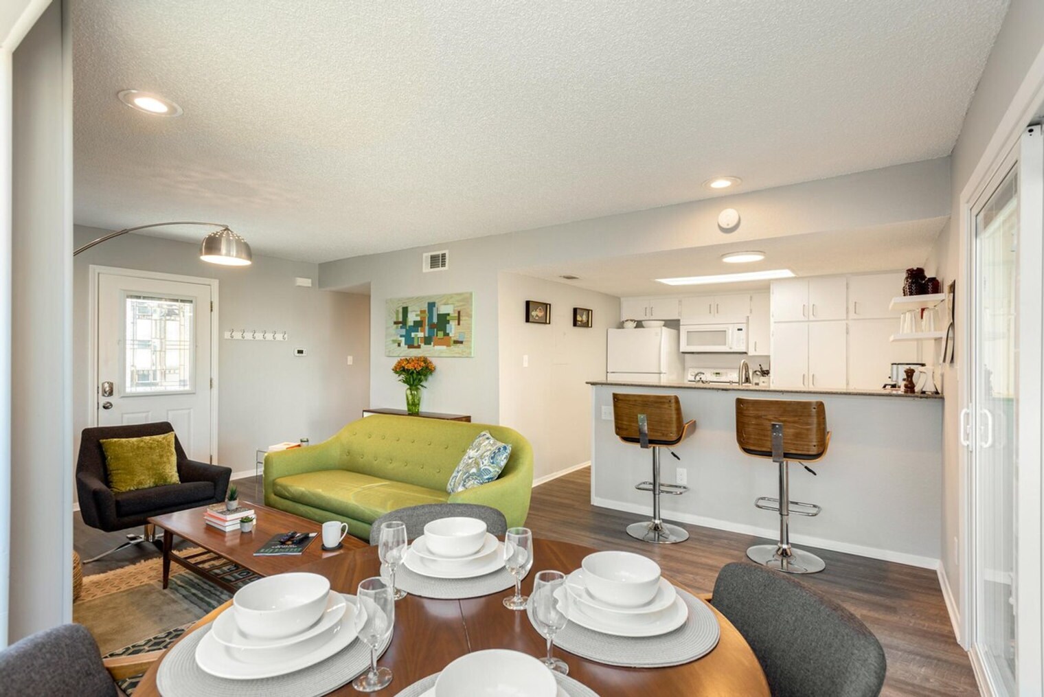 Building Photo - 2205 Spring Creek Dr