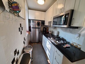 Building Photo - Furnished - Cleveland Circle - Close to T - Laundry Facility