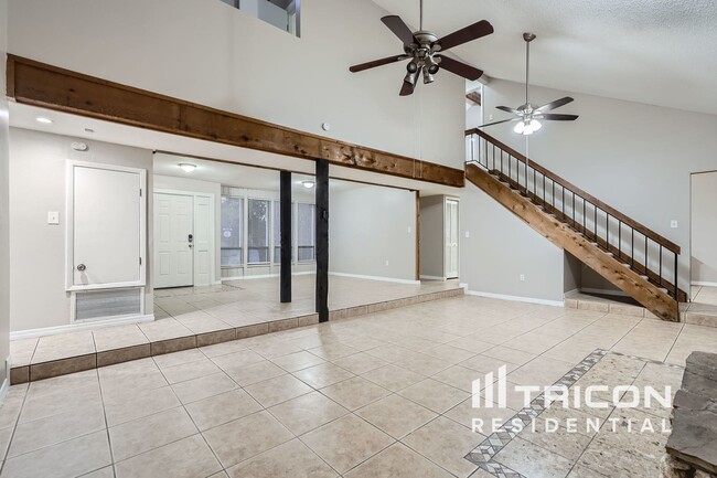 Building Photo - 217 S Shadow Bay Dr