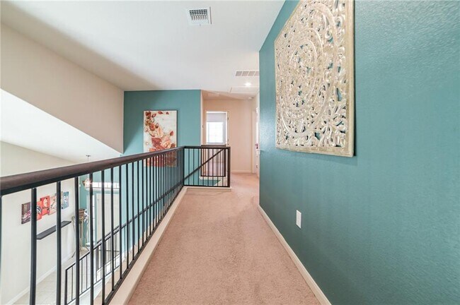 Building Photo - 308 Potters Peak Way