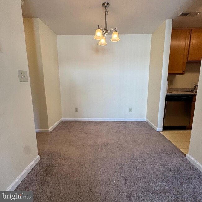 Building Photo - 41 Smokewood Ct