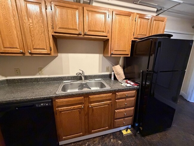 Building Photo - 1 BR Apt in Old SW; Utilities & Wi-Fi included!