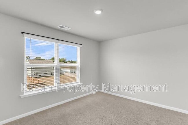 Building Photo - 151 Morning Vw Wy