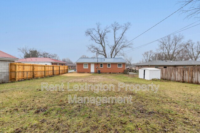 Building Photo - 328 Harvard Dr