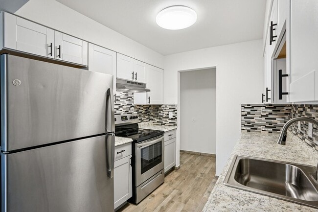 Interior Photo - Images Springcreek Apartments