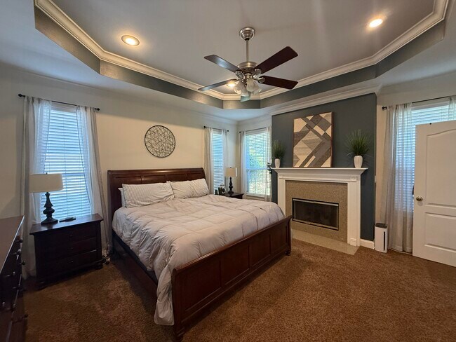 Building Photo - 4410 Windlake Dr