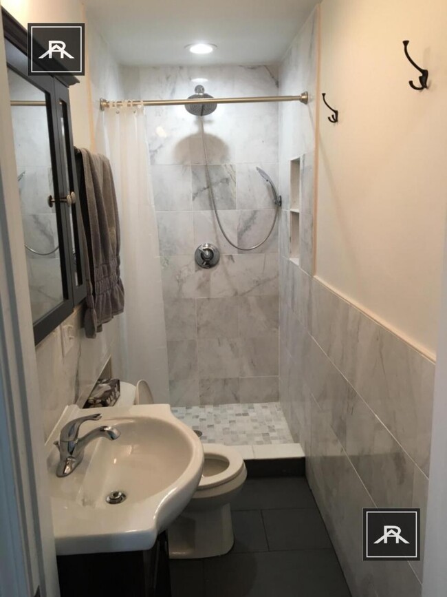Building Photo - 2 bedroom in Cambridge MA 02139