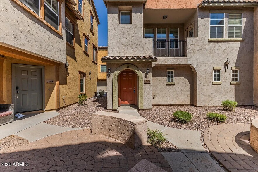 Building Photo - 2026 N 78th Glen