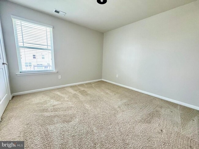 Building Photo - 122 S Marshview Terrace