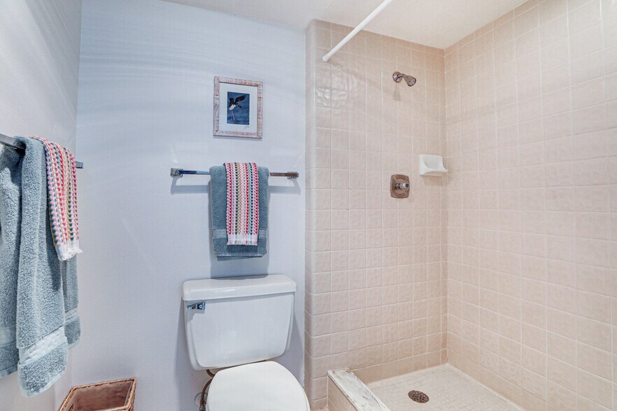 Building Photo - 1109 Gulf of Mexico Dr