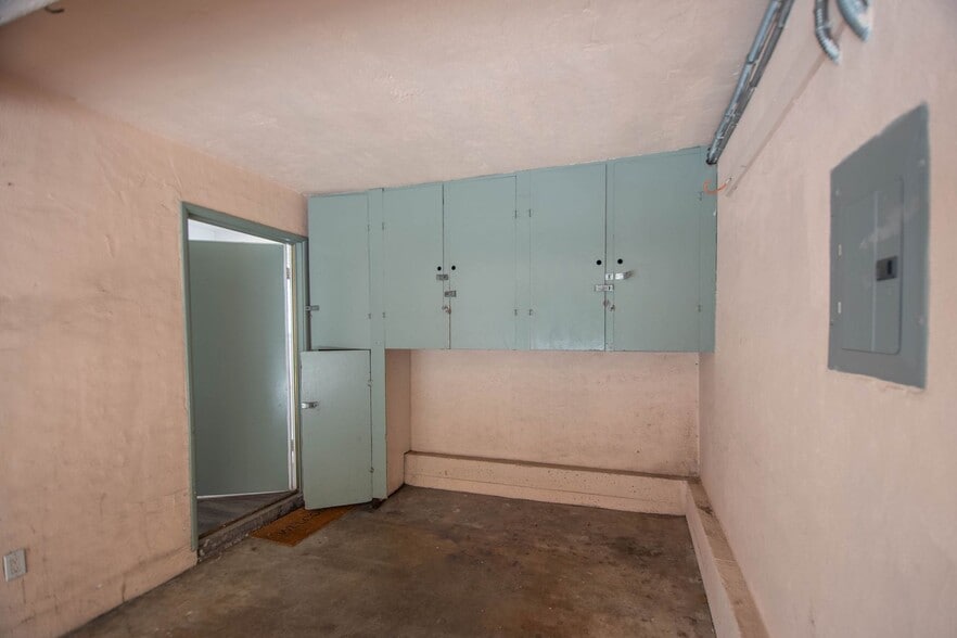 Building Photo - 314 W Mission St