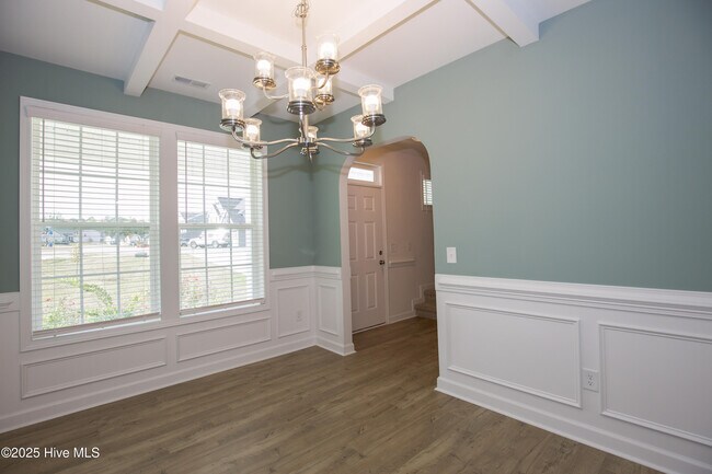 Building Photo - 1170 Camellia Dr