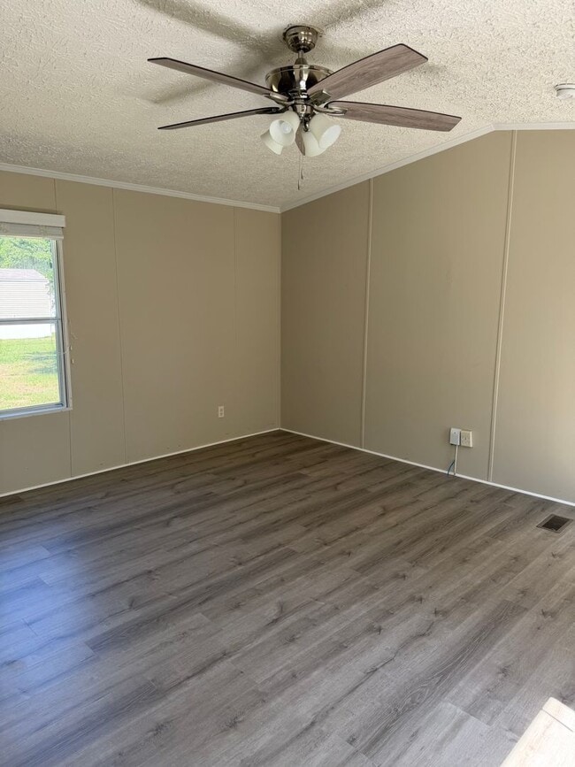 Building Photo - FOR RENT – Newly Remodeled Home Near Downtown Aynor