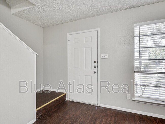 Building Photo - 1908 Nolen Ct