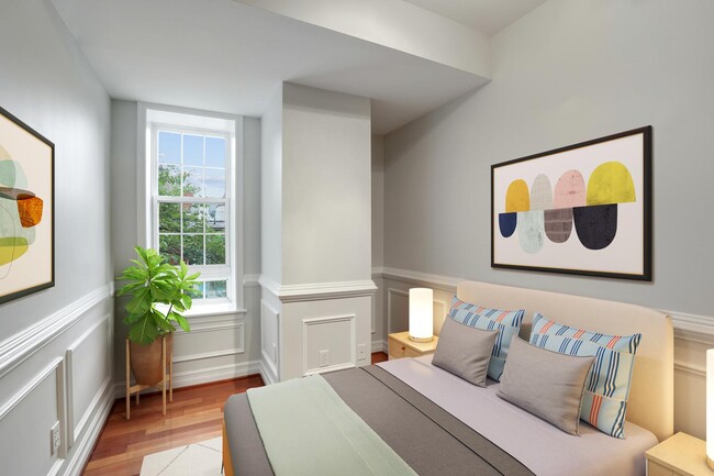 Building Photo - Gorgeous top-floor Eckington townhouse nea...