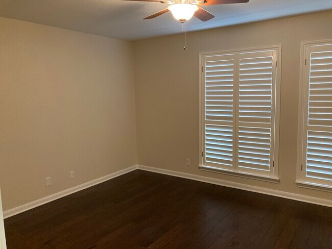 Building Photo - 100 Lorenz Rd