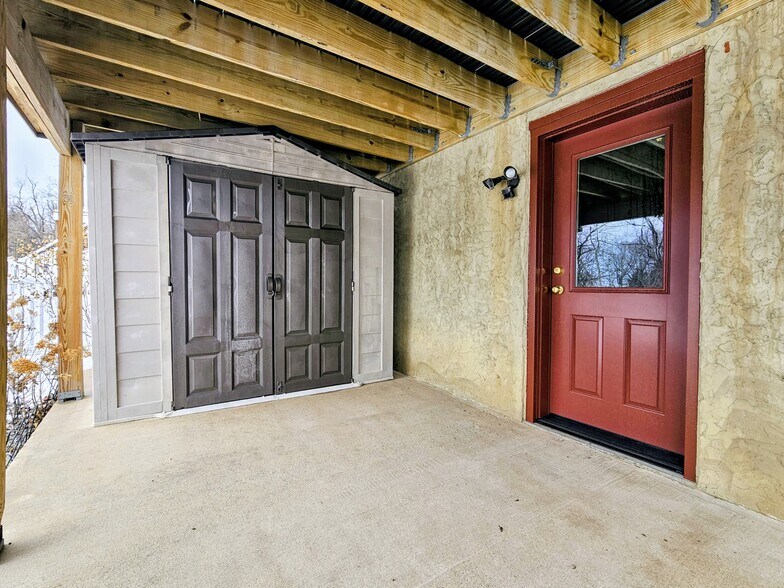 Building Photo - 42 Beverly Dr