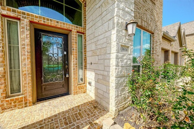 Building Photo - 13614 Lightning Falls Ln