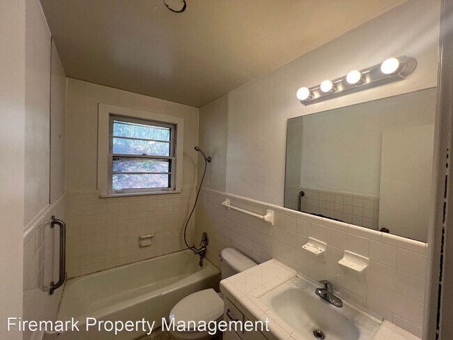 Building Photo - 3 br, 1 bath House - 361 Hickory Grove Rd.