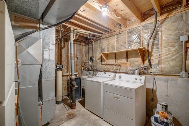 Building Photo - 604 Oak St