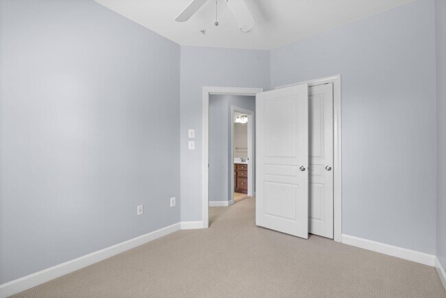 Building Photo - 10512 Old Ellicott Cir