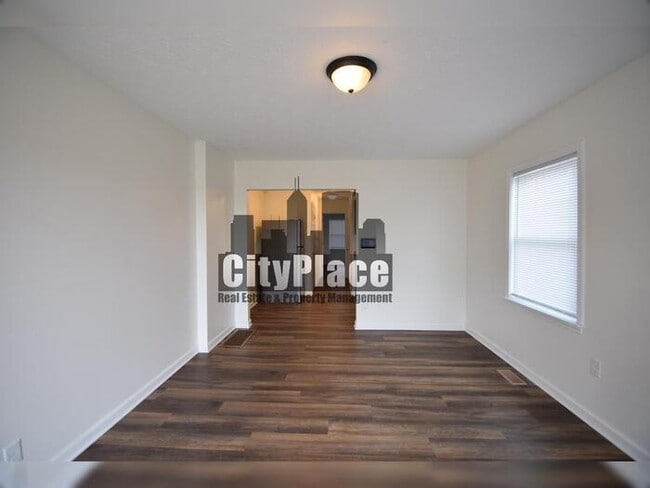 Building Photo - 3750 Hillside Ave