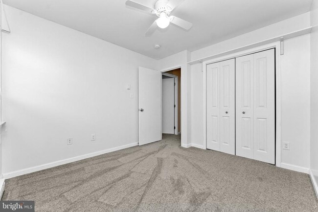 Building Photo - 553 Blaker Dr