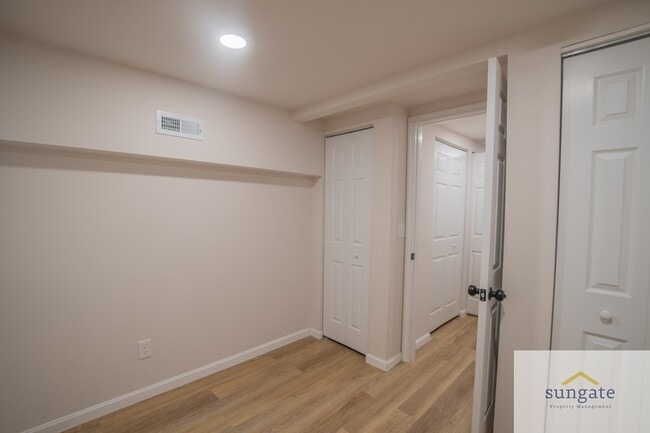 Building Photo - 1911 Eastern Ave