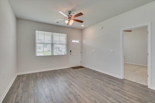 Building Photo - 842 Feldspar Mnr