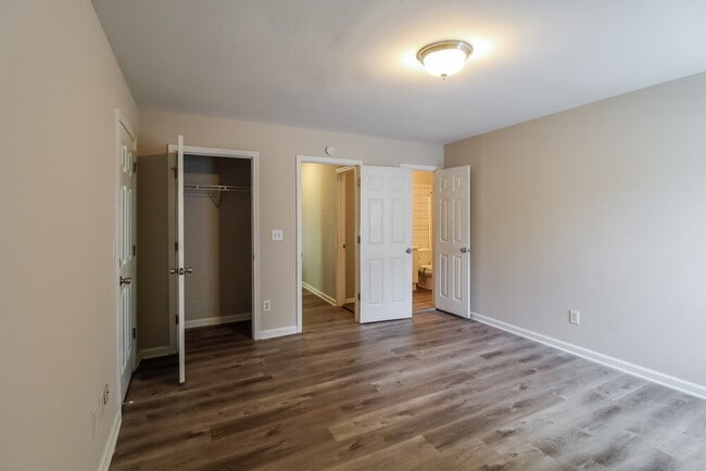 Building Photo - 974 Cavesson Terrace