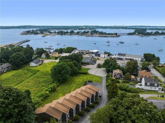Building Photo - 33 Sakonnet E