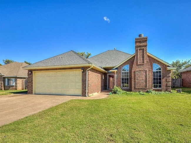 Building Photo - 322 Pinehurst Dr