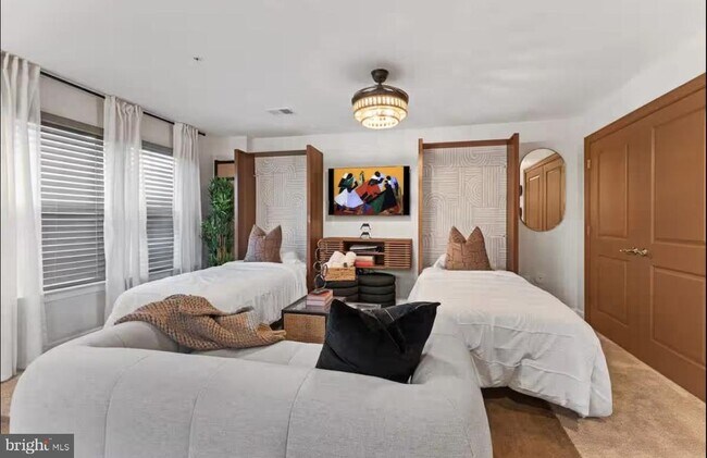 Primary Photo - 101 Capital Ct