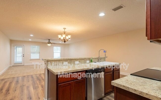 Building Photo - 382 Old Jennings Rd