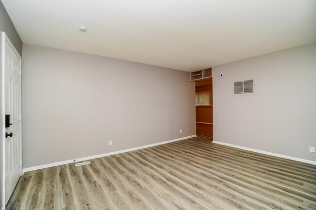 Building Photo - 608 Palace Ln