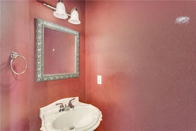 Building Photo - 13401 Gent Dr