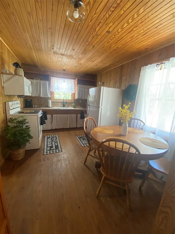 Building Photo - 20702 Fm 1094