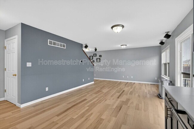 Building Photo - 425 Spring Trce