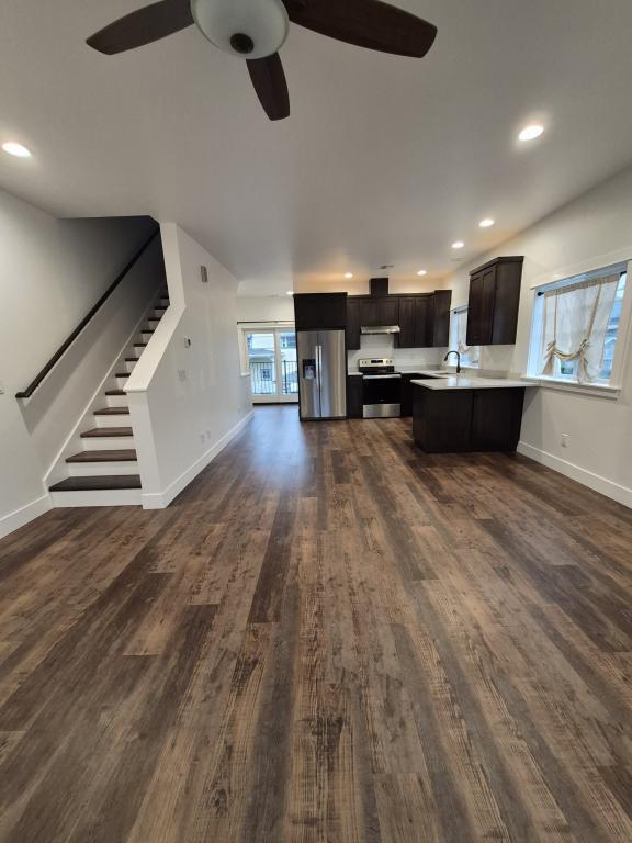 Building Photo - 224 SW J St