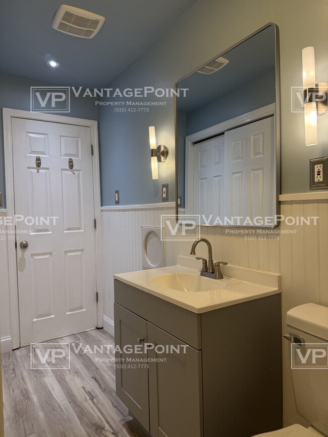 Building Photo - 1655 9th St