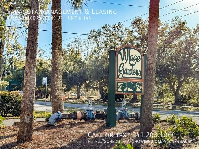 Building Photo - 4958 Village Garden Dr